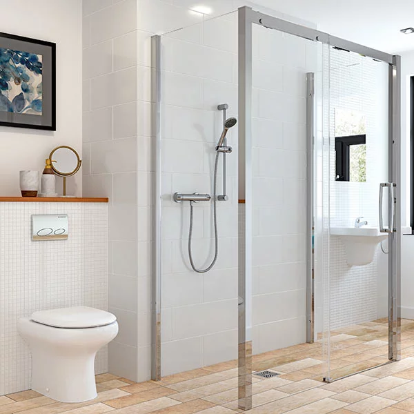 wetroom-shower-600 Wetroom with toilet and shower cubicle